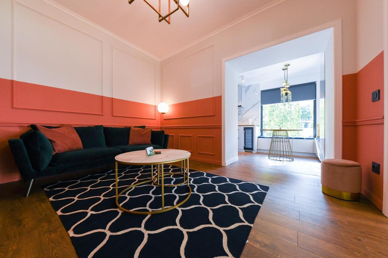 Designer Apartment In The City Center Cluj-Napoca Exteriör bild