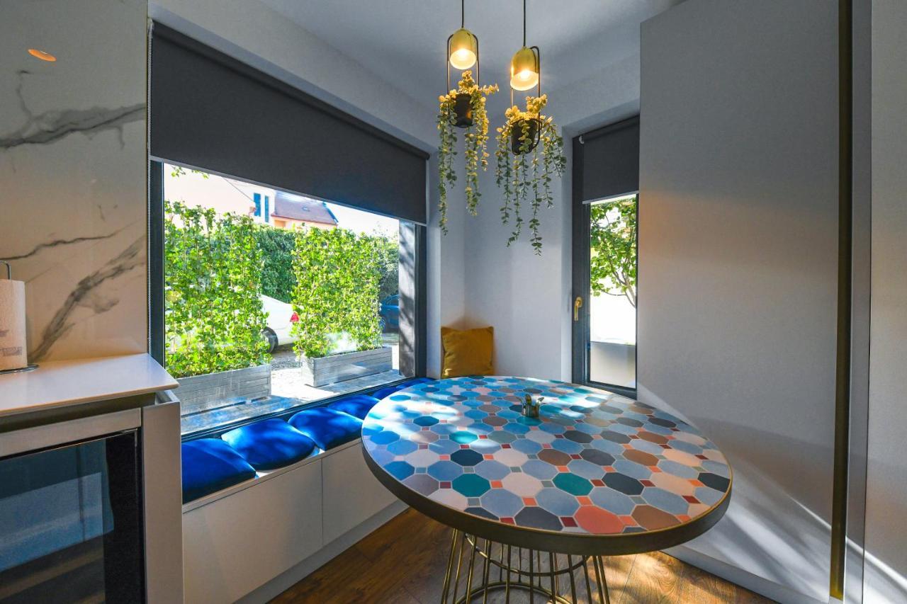 Designer Apartment In The City Center Cluj-Napoca Exteriör bild