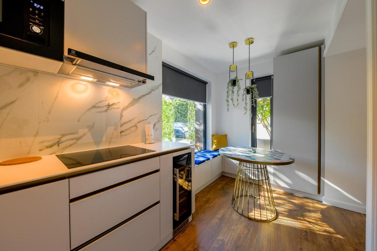 Designer Apartment In The City Center Cluj-Napoca Exteriör bild