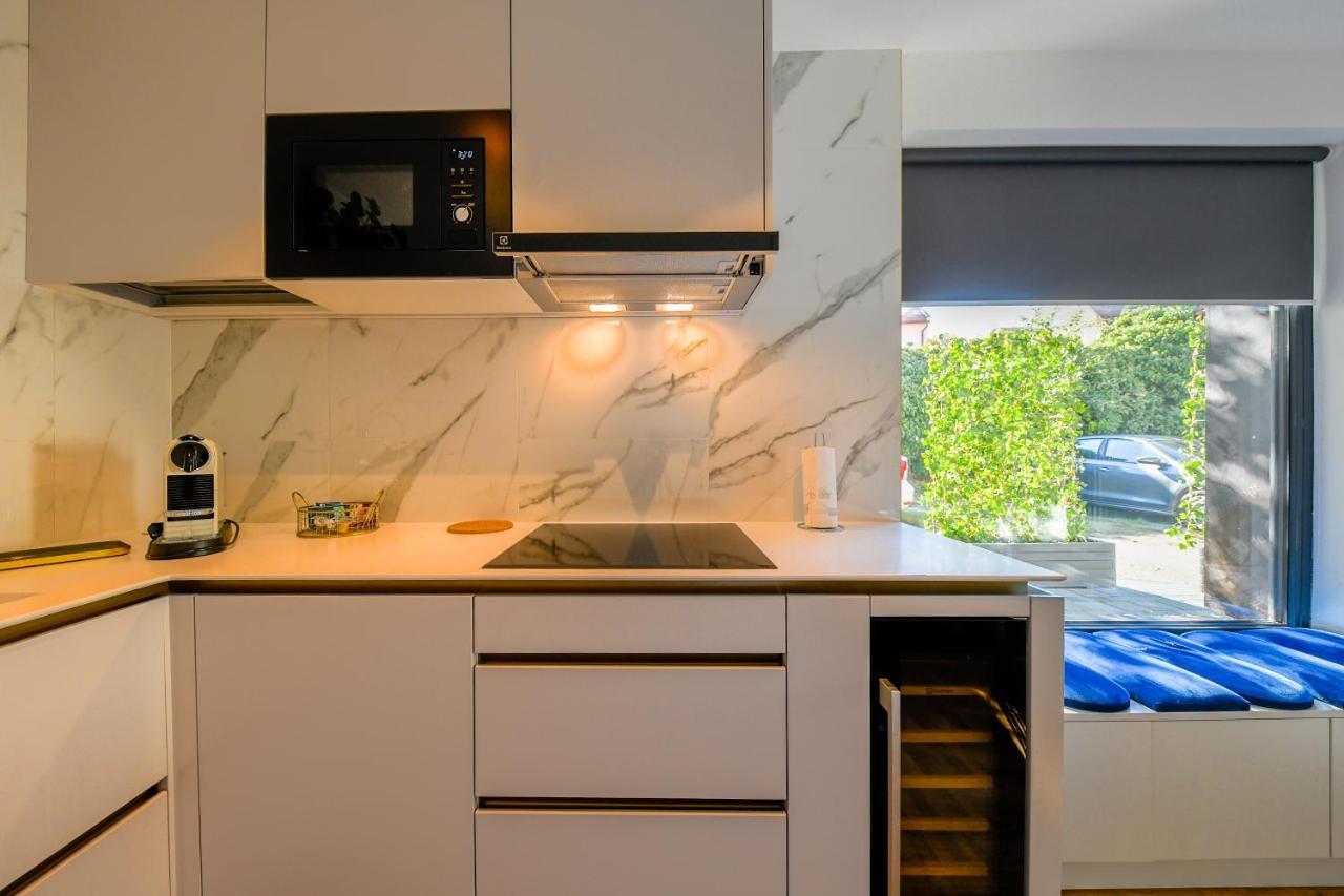 Designer Apartment In The City Center Cluj-Napoca Exteriör bild